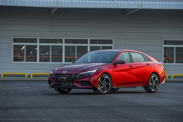 Giá xe Hyundai Elantra lăn bánh kèm ưu đãi tháng 11/2025 - 2