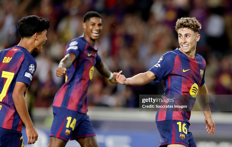 Thầy trò Hansi Flick buộc phải thắng để bám đuổi Real Madrid