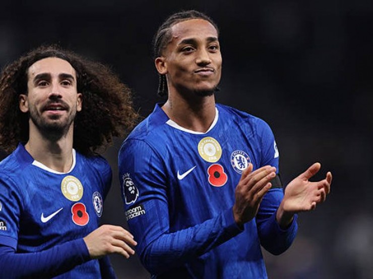 Tin mới nhất bóng đá sáng 3/11: Cầu thủ Ngoại hạng Anh đua nhau thuê võ sỹ MMA