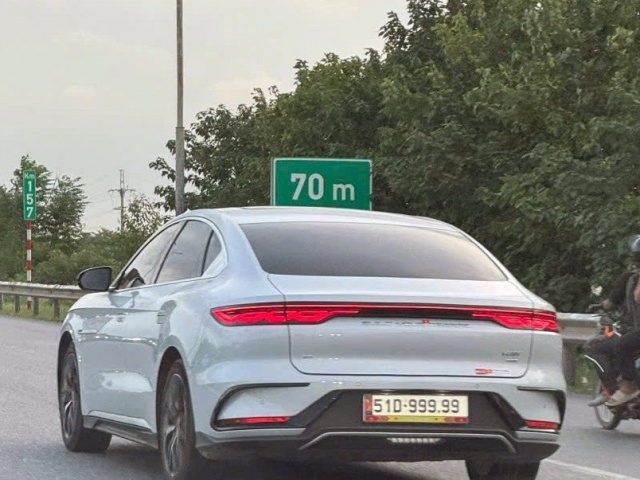 Biển ngũ quý 9 hơn 4 tỷ rời VF 3 gắn lên BYD Han, Huấn "Hoa Hồng" lại sống ảo