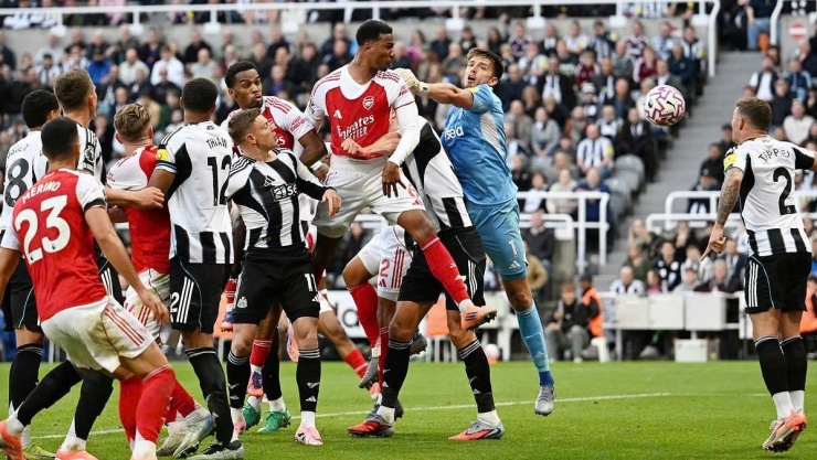 Arsenal hiện là dẫn đầu giải đấu một phần nhờ vào việc làm chủ nghệ thuật bóng chết.