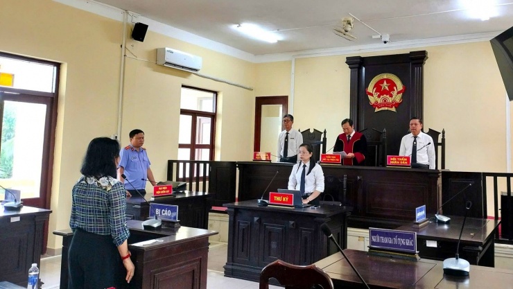 Bị cáo Âu Ngọc Vững nghe toà tuyên án.