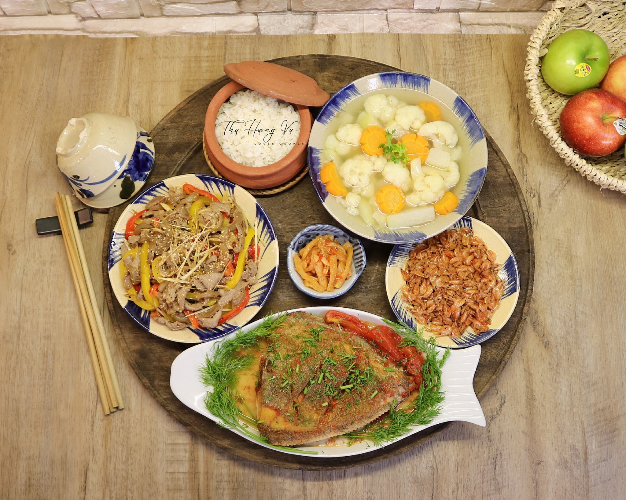 Cá chim sốt cà chua - Bê xào sả ớt - Tép rang - Canh rau củ