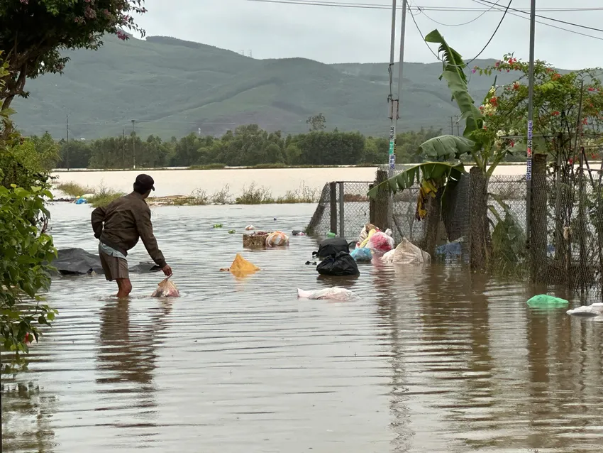 Nhiều khu vực tại rốn lũ Đại Lộc ngập sâu. Ảnh: ĐL
