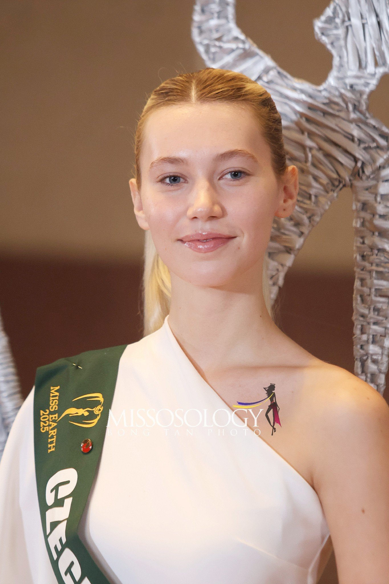 Cuộc thi Hoa hậu Trái Đất 2025 đã gần đi đến hồi kết với đêm chung kết dự kiến diễn ra ngày 5/11 tại Philippines. Cuộc thi năm nay được nhận xét không gây chú ý về truyền thông, công tác tổ chức sơ sài, thiếu đầu tư.