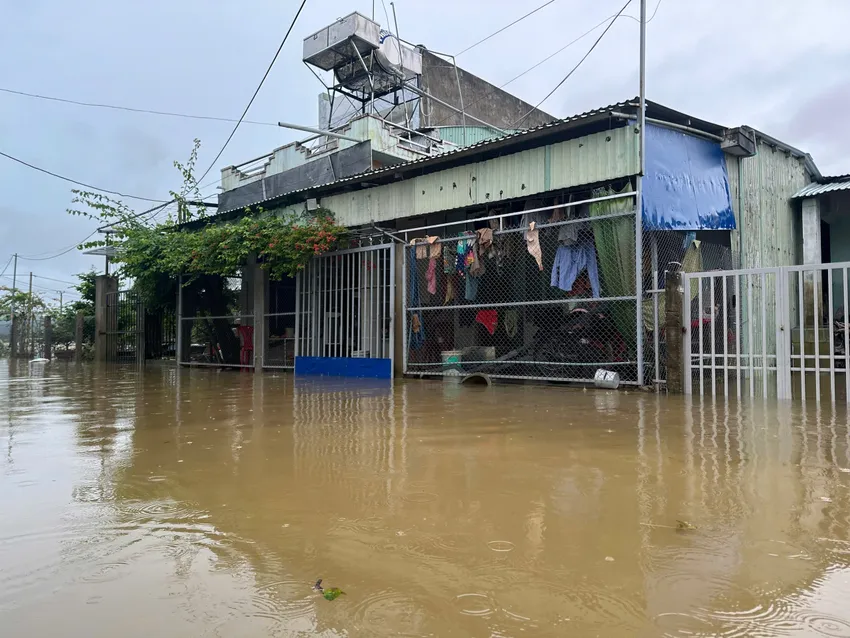 Nhiều khu vực tại rốn lũ Đại Lộc ngập sâu. Ảnh: ĐL