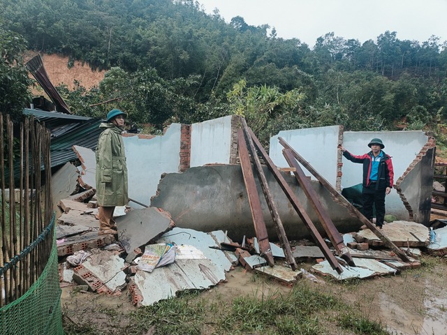 Cận cảnh ngôi làng ở Đà Nẵng bị lũ quét như làng Nủ - 4