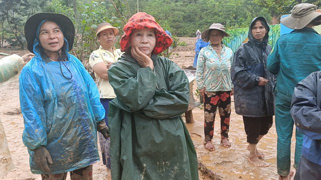 Cận cảnh ngôi làng ở Đà Nẵng bị lũ quét như làng Nủ - 6