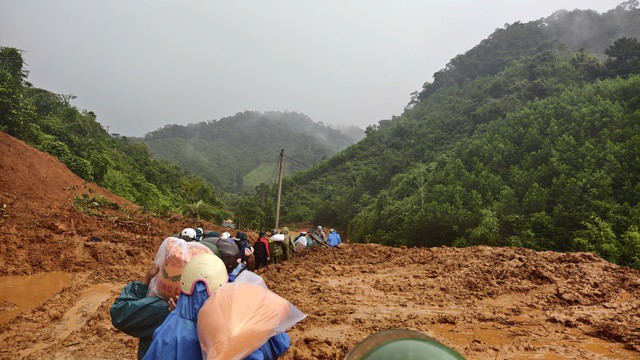 Cận cảnh ngôi làng ở Đà Nẵng bị lũ quét như làng Nủ - 27