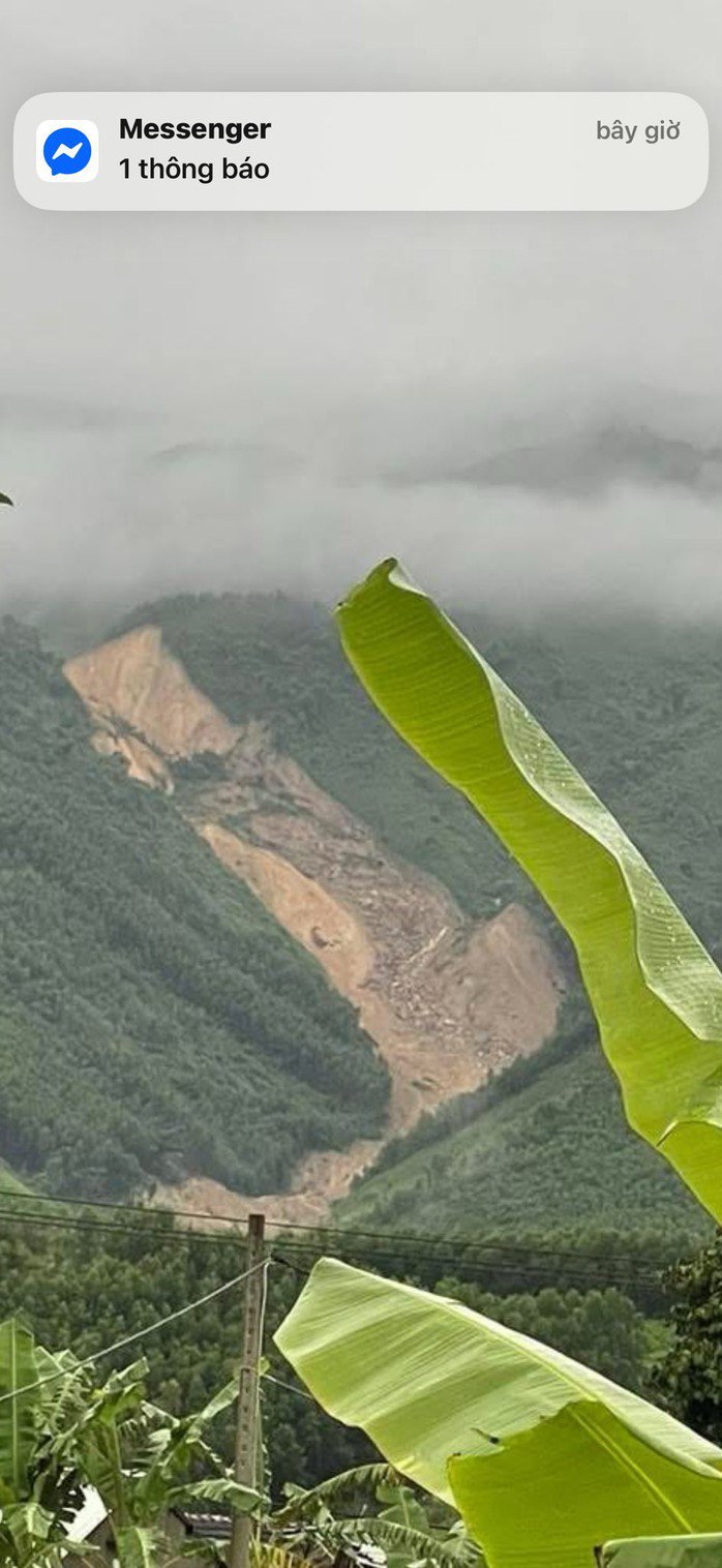 Quả núi dài 2 km đổ sập, 1 người bị đè chết thương tâm - 2