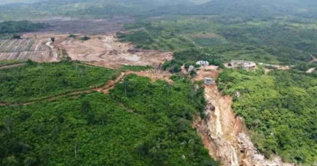 Cận cảnh khu vực "quả bom nước" trên núi Tân Lai