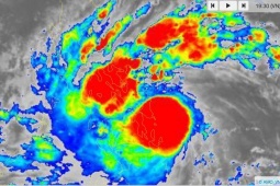 Dự báo mới nhất: Bão Kalmaegi có thể vẫn giữ cấp ‘cuồng phong’ khi ở trên vùng biển Đà Nẵng - Khánh Hòa