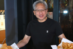 Cửa hàng gà 'vỡ trận' sau bữa ăn của CEO Jensen Huang với hai tỷ phú