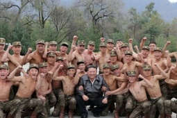 Thế giới - Ông Kim Jong-un thị sát quân đoàn đặc nhiệm từng chiến đấu ở Nga