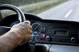 Chính phủ đề xuất bỏ giới hạn lái xe 48 giờ/tuần đối với tài xế xe tải