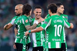 Bóng đá - Hấp dẫn BXH La Liga: Real Betis bứt vào nhóm dự Cúp C1, Barca trở lại nhì bảng