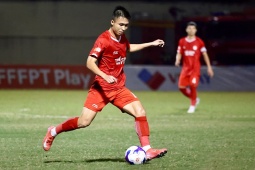 Viết Tú lập siêu phẩm sút xa như Modric, Thanh Hoá nhận đòn đau từ người cũ (V-League)