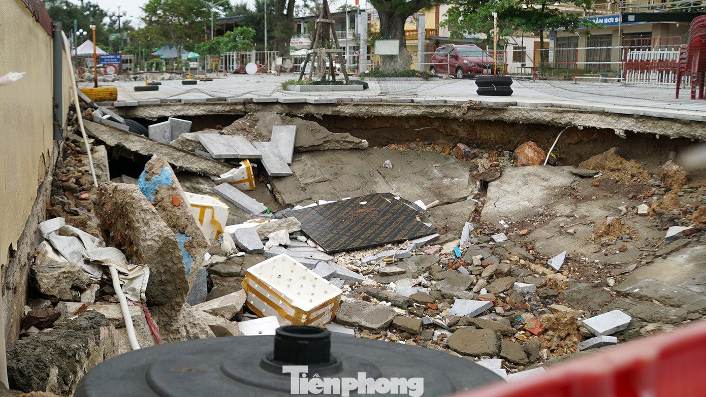 Bờ kè biển Đồ Sơn vỡ vụn sau nhiều cơn bão dữ - 4