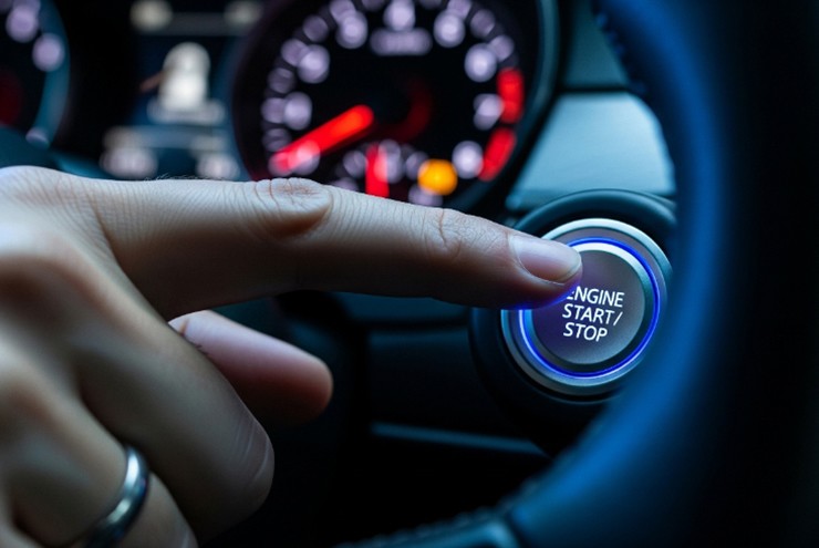 Nút Start/Stop cũng có thể được sử dụng để bật xe ở trạng thái sử dụng phụ kiện.