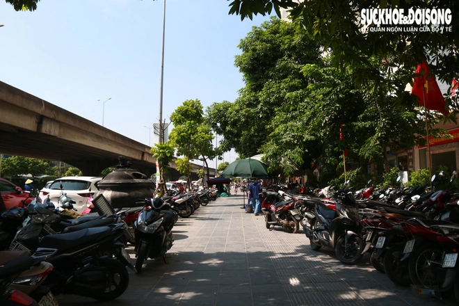 Hôm nay lắp camera phạt nguội tuyến đường &#39;chuyên&#39; đỗ xe trái phép - 5