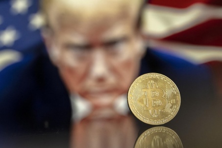 Chỉ một lời đe dọa của ông Trump khiến thị trường tiền số bốc hơi 500 tỷ USD