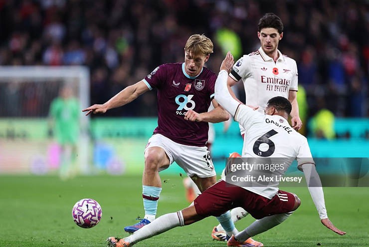 Arsenal thăng hoa nhờ sự đồng lòng của mọi cầu thủ