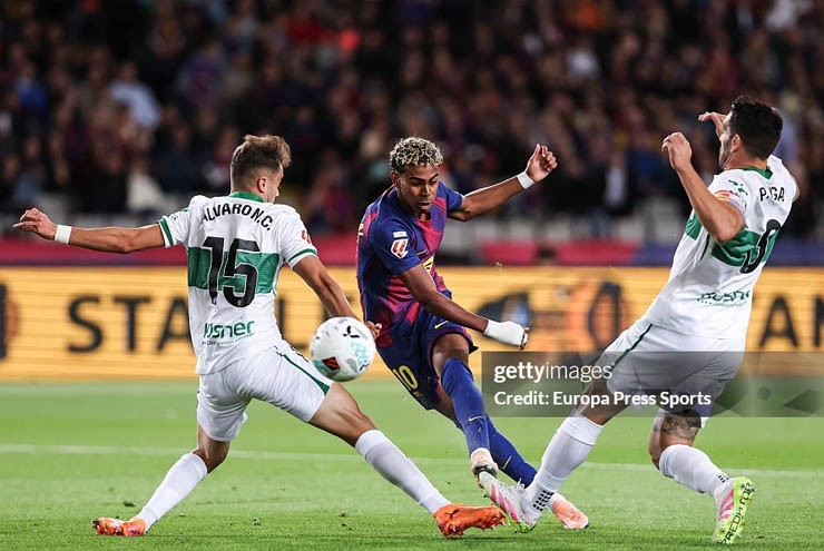 Yamal ghi bàn trở lại