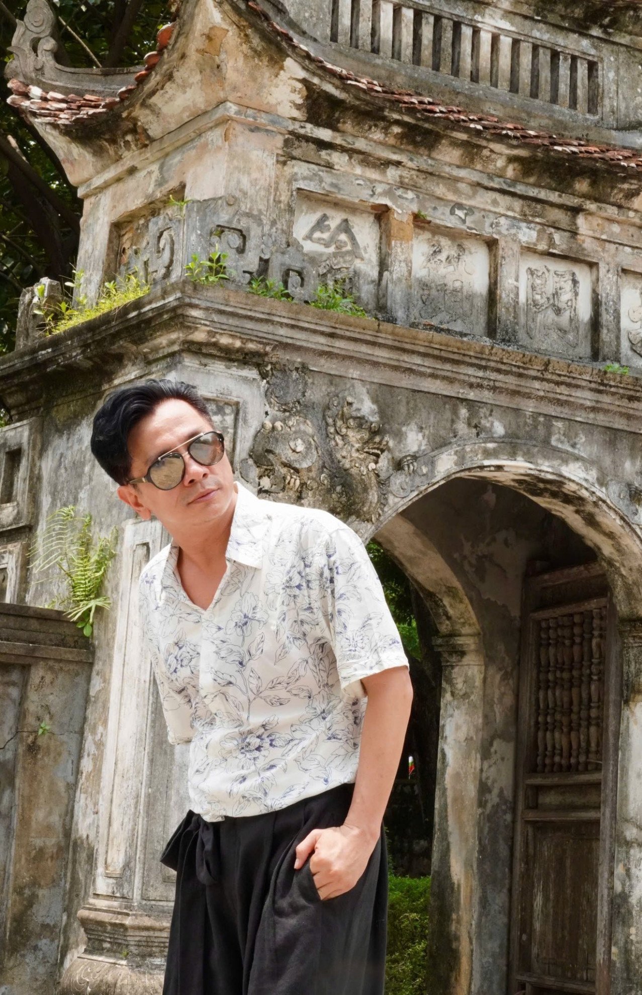 Đình Toàn miệt mài, sôi nổi với nghệ thuật và giữ cuộc sống bình dị, kín tiếng.&nbsp;