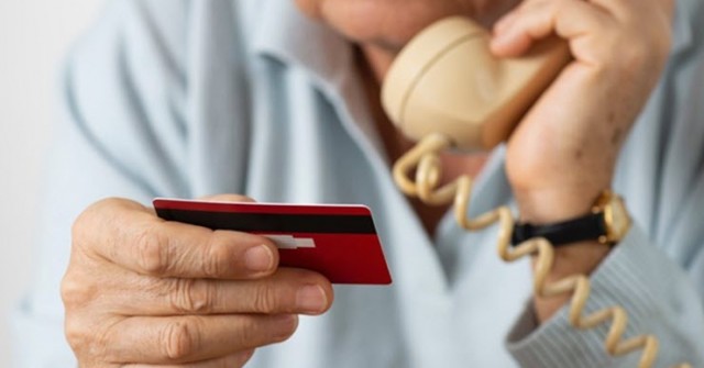 Bẫy lừa đảo tinh vi nhất 2025: Giả mạo số ngân hàng, cúp máy gọi lại là... sập bẫy!