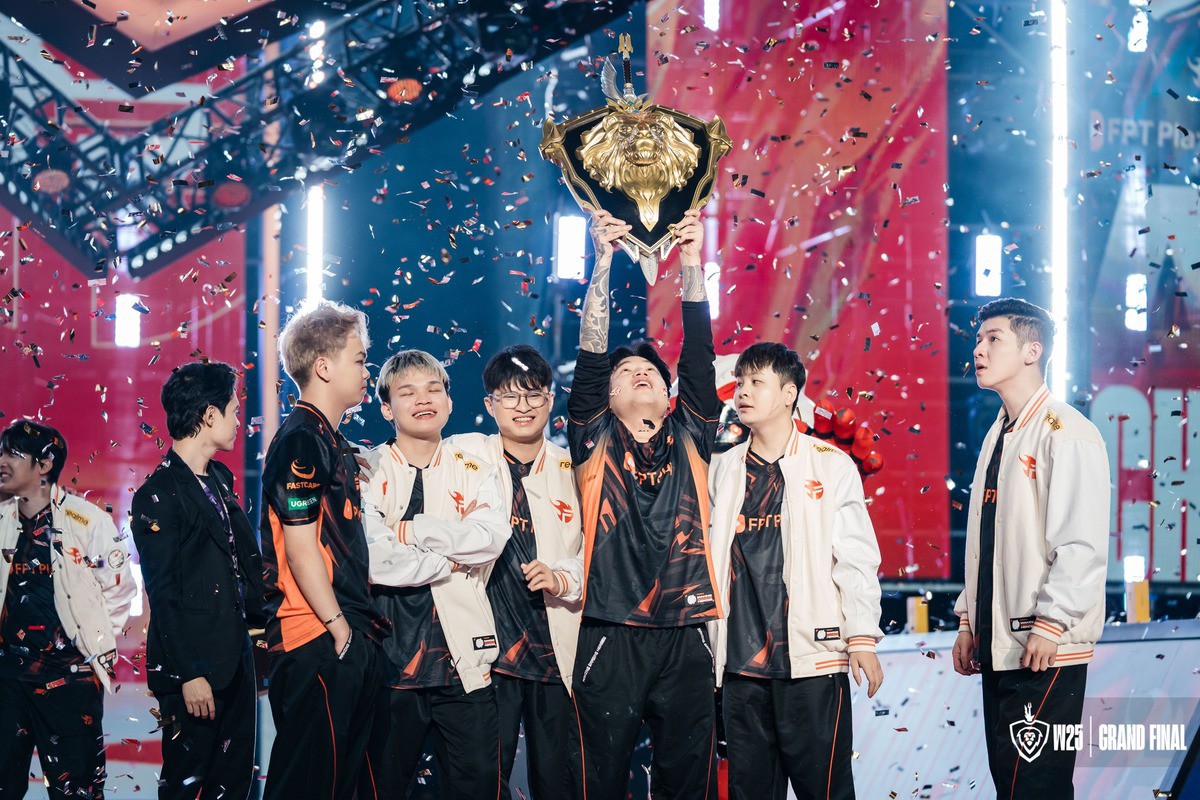 Nhà vô địch Đấu Trường Danh Vọng mùa Đông 2025 gọi tên FPT x Flash.
