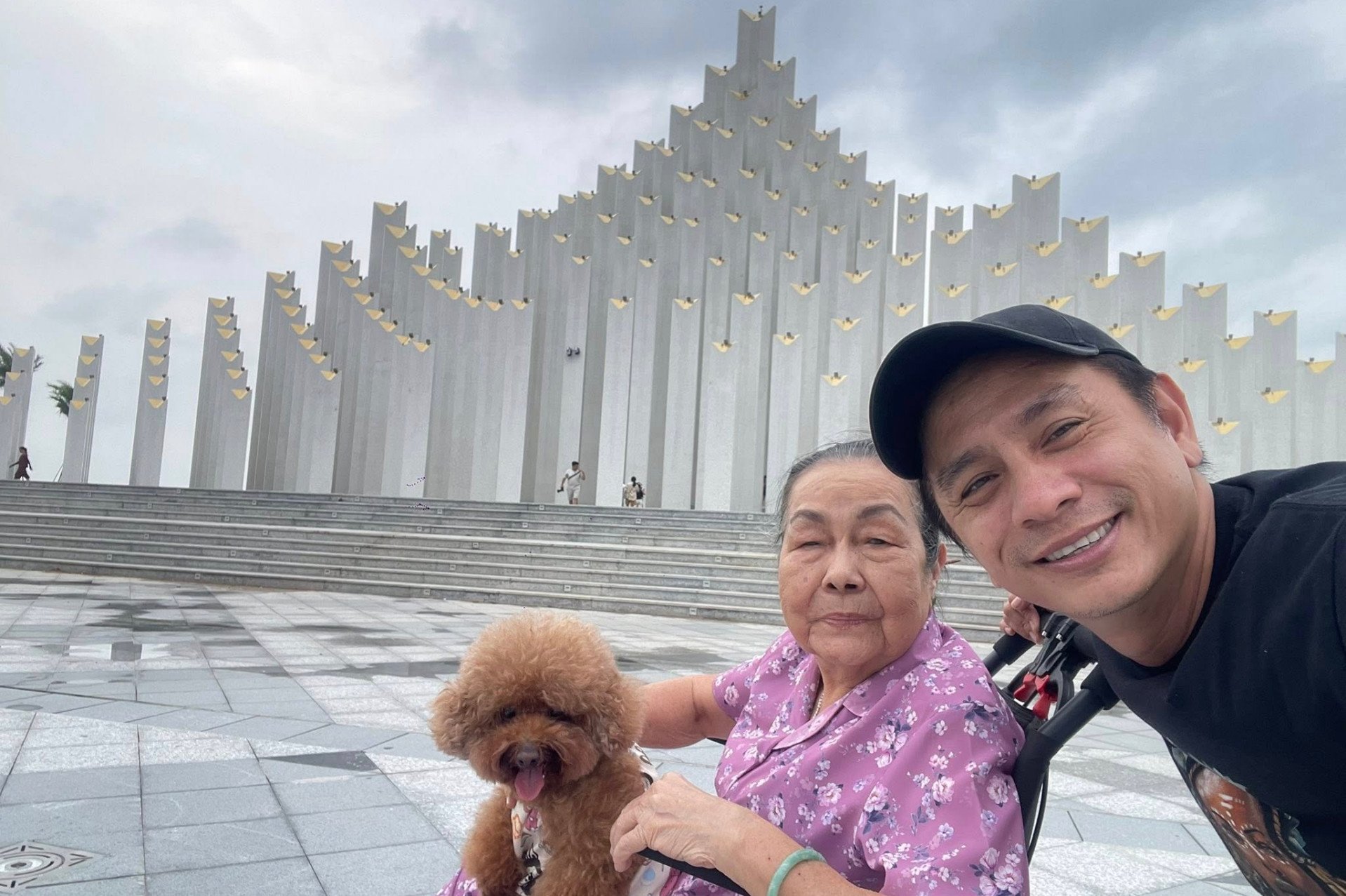 Tuổi U50, Đình Toàn vẫn sống với mẹ. Anh cố gắng phụng dưỡng, chăm nom đấng sinh thành.&nbsp;