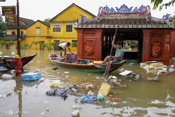 Di sản Hội An một tuần ngâm lũ - 7