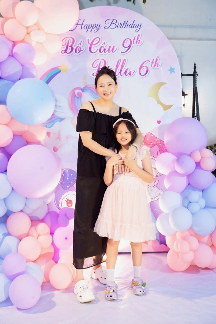 Bé Bồ Câu - con gái cựu người mẫu Phan Như Thảo - rạng rỡ trong buổi tiệc sinh nhật ấm cúng cùng gia đình và bạn bè tại TPHCM.