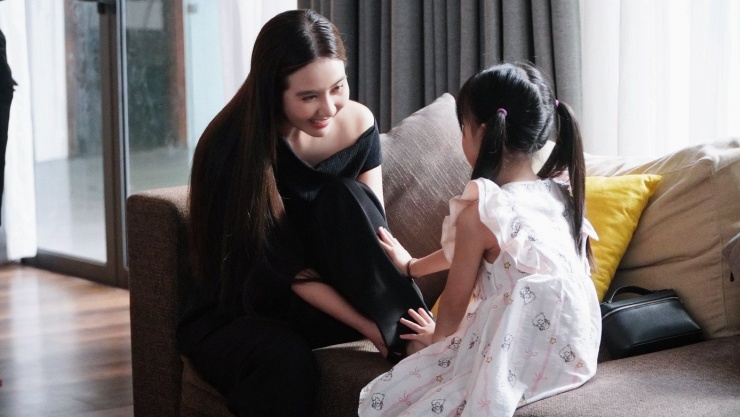 Nhân vật của Huyền Lizzie có một cô con gái xinh xắn