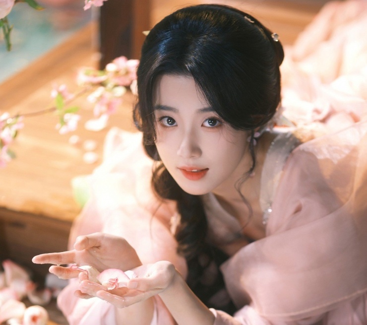 Dàn sao trẻ chưa đủ sức níu chân khán giả, có nhiều phim thất bại hơn là thành công.