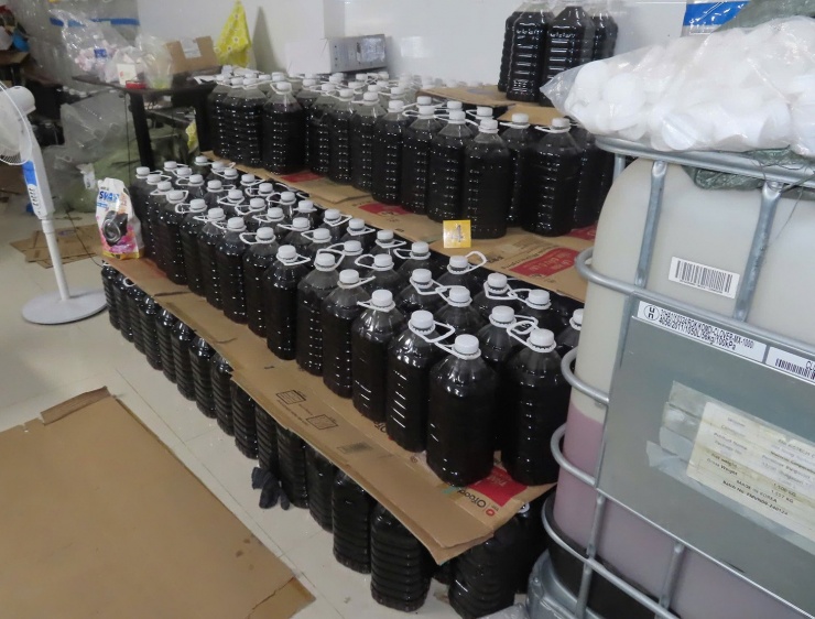 Tang vật thu giữ tại cơ sở của bị can Tâm. Ảnh: T.L