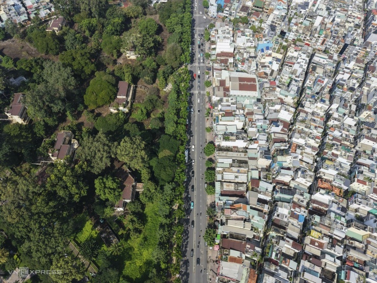 Theo kế hoạch, khu đất sẽ được bàn giao cho Sun Group - đơn vị tài trợ xây dựng công viên cây xanh, không gian sinh hoạt cộng đồng, dự kiến hoàn thành trước Tết Nguyên đán 2026.