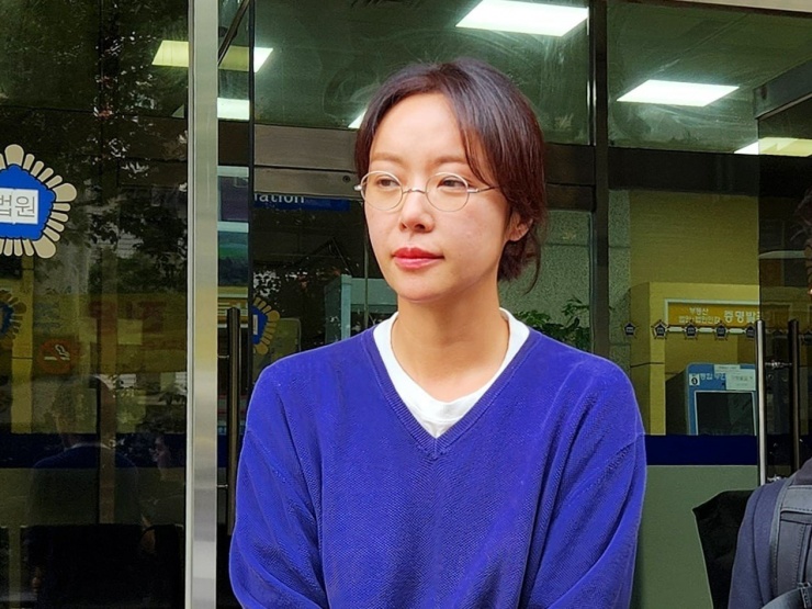 Từ cú ngã của Trương Ngọc Ánh - 2