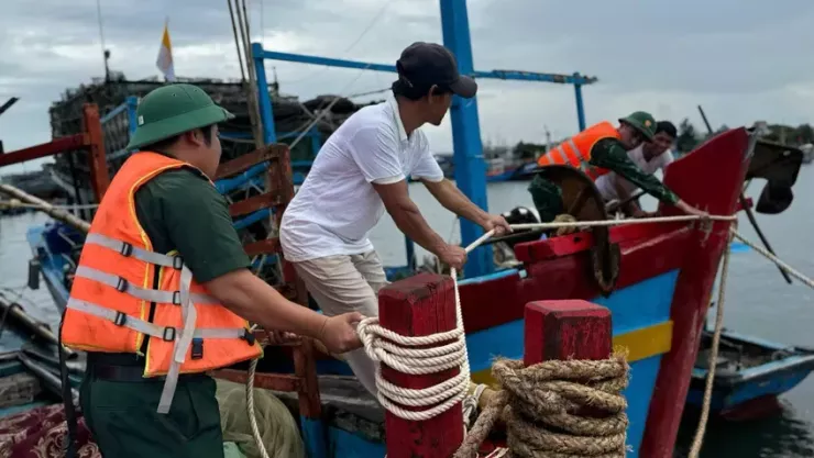 Ban Chỉ đạo Phòng thủ dân sự quốc gia yêu cầu UBND các tỉnh, TP từ Hà Tĩnh đến Lâm Đồng, các Bộ, ngành liên quan triển khai biện pháp ứng phó với bão Kalmaegi. Ảnh: Nguyễn Yên