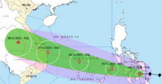 Bão số 13 giật cấp cuồng phong, gây sóng biển c...