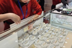 Kinh doanh - Sáng 4-11, giá vàng miếng SJC và vàng nhẫn đồng loạt lao dốc