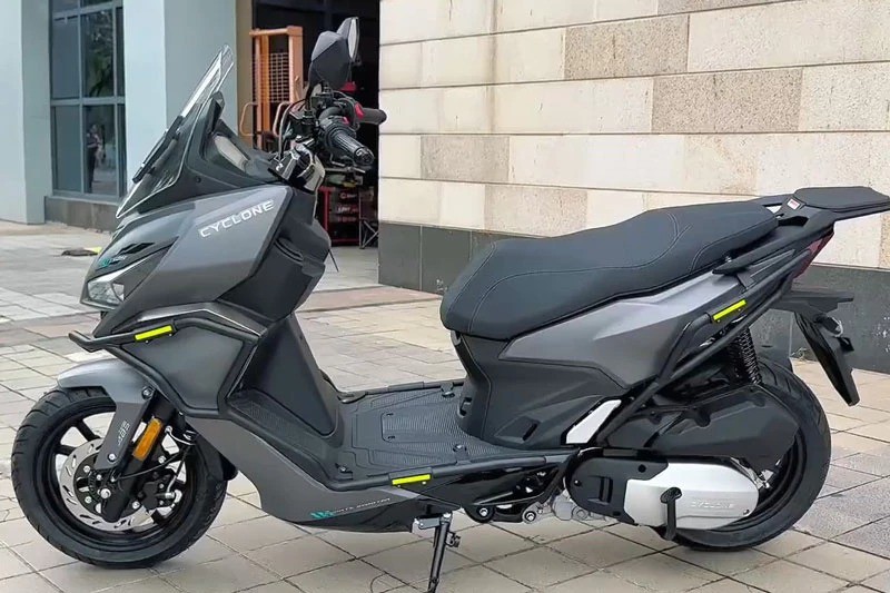Cyclone RT150S trang bị động cơ 150cc, công suất 16,3 mã lực