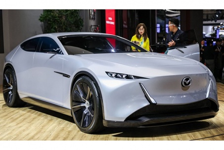 Mazda giới thiệu mẫu xe PHEV dùng động cơ xoay tại JMS 2025