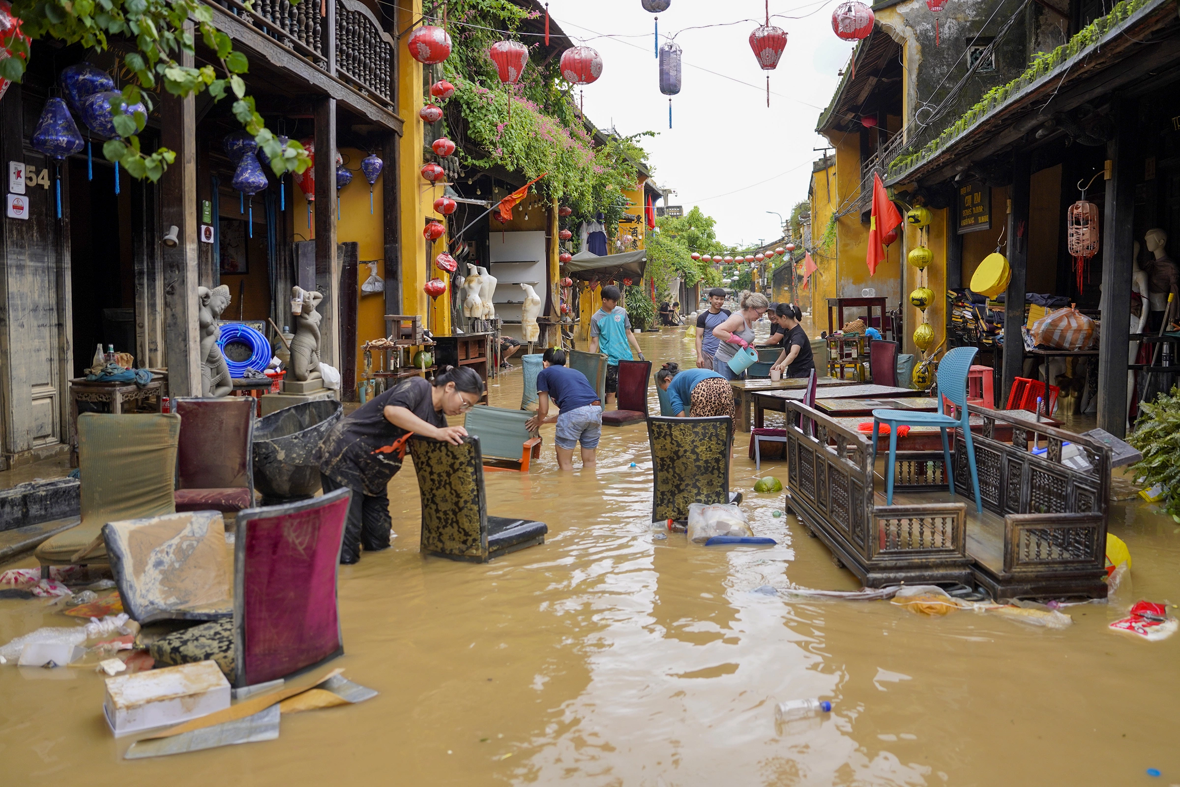 Di sản Hội An một tuần ngâm lũ - 12