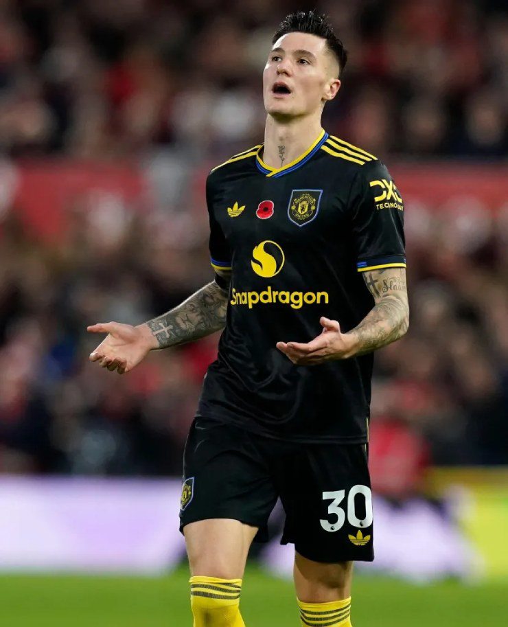 Sesko gặp nhiều khó khăn tại Old Trafford