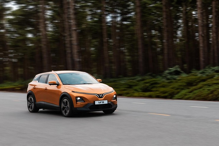 VinFast VF 6 trang bị các tính năng hỗ trợ lái ADAS