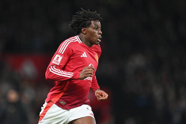 Dorgu cũng không khá hơn Dalot.