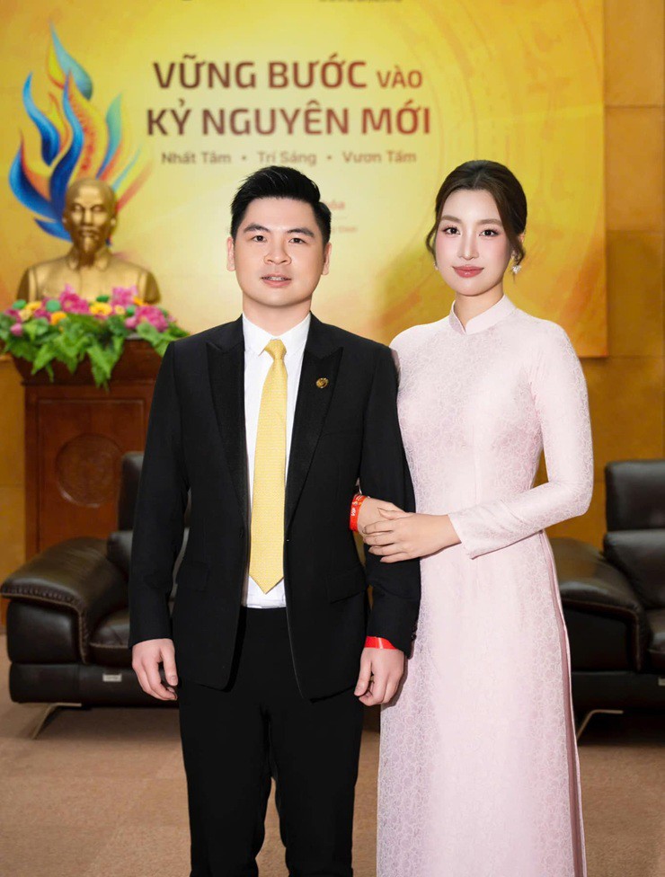 Hoa hậu Đỗ Mỹ Linh và chồng Đỗ Vinh Quang cùng làm lãnh đạo tại T&T Retail