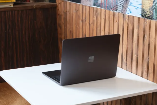 Microsoft Surface Laptop 7th Edition.