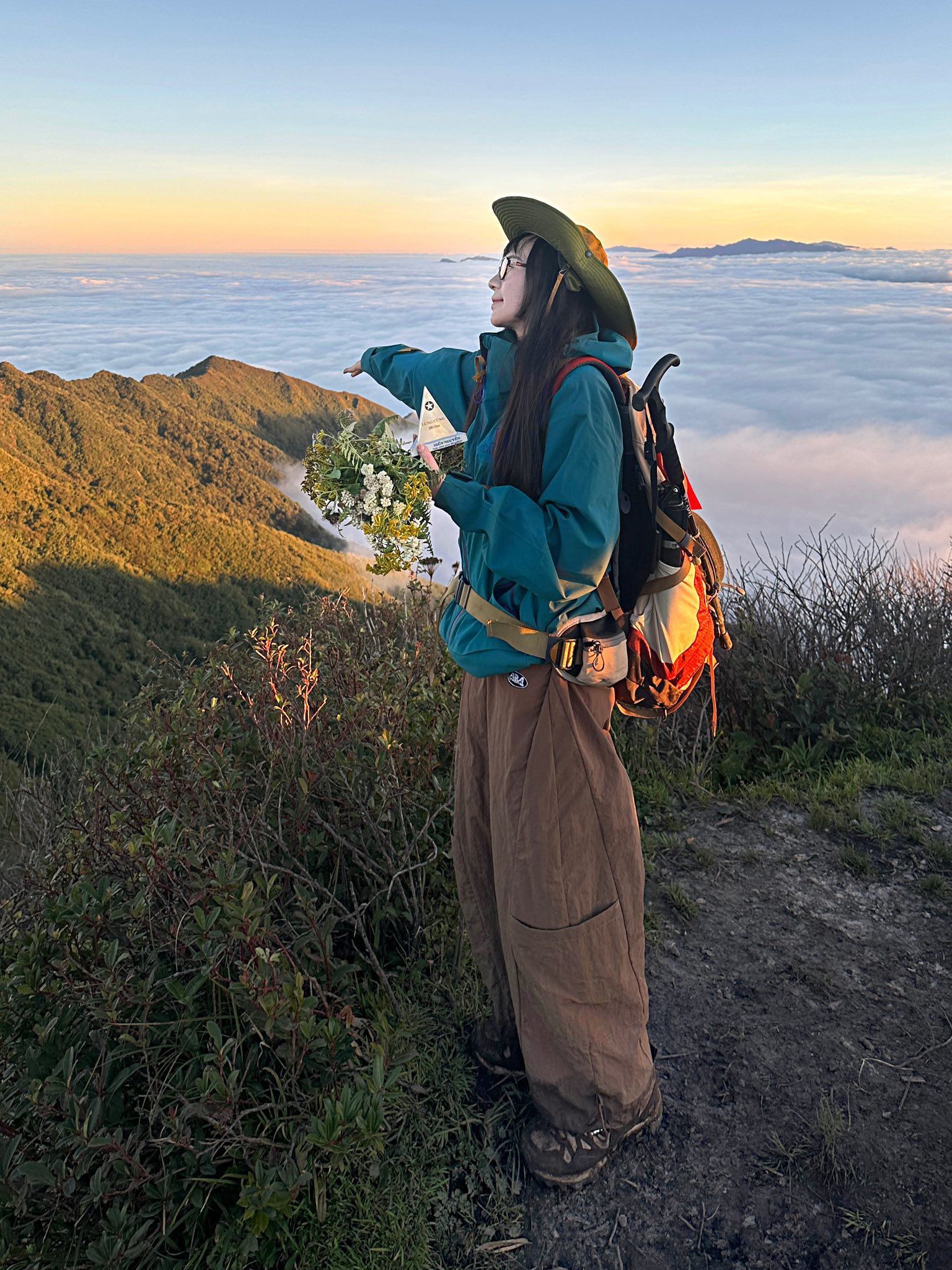 Săn mây ở đỉnh Lùng Cúng cao 2.913 m - 6